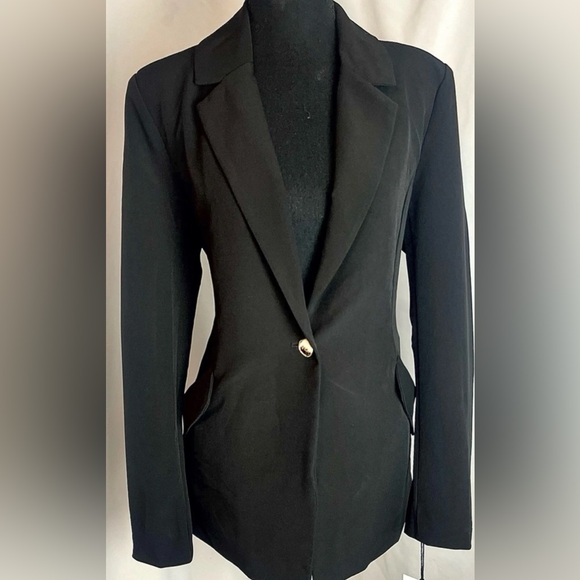 Bagatelle black blazer. Women’s never worn black blazer. NWT - Picture 2 of 8